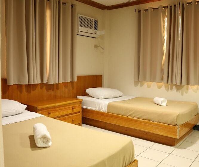 酒店 Puerto De San Juan Beach Resort