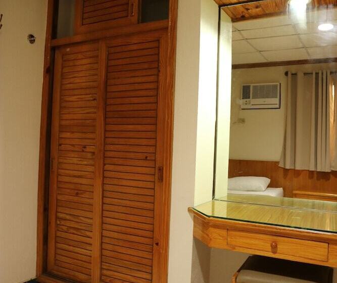 酒店 Puerto De San Juan Beach Resort