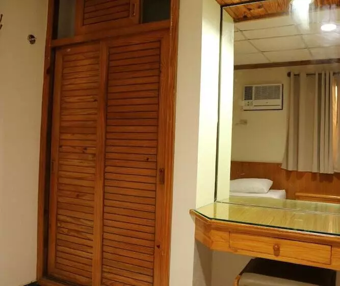 Hotelli Puerto De San Juan Beach Resort