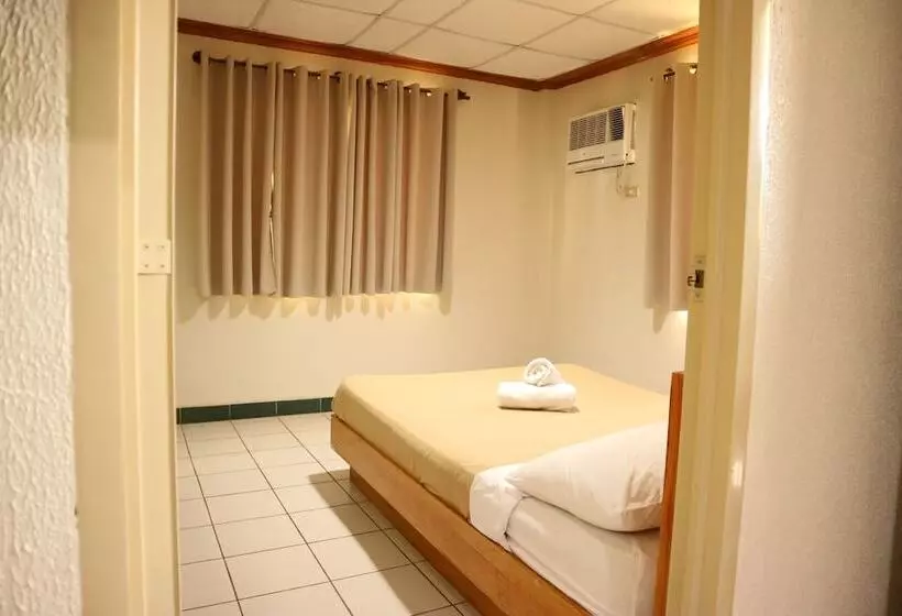 Hotelli Puerto De San Juan Beach Resort