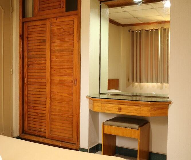 酒店 Puerto De San Juan Beach Resort