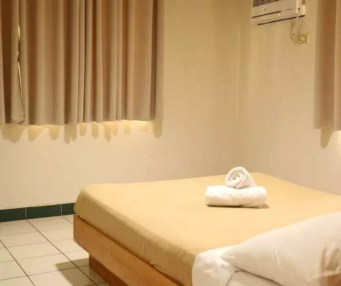 Hotelli Puerto De San Juan Beach Resort