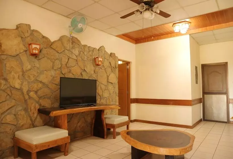 Hotelli Puerto De San Juan Beach Resort