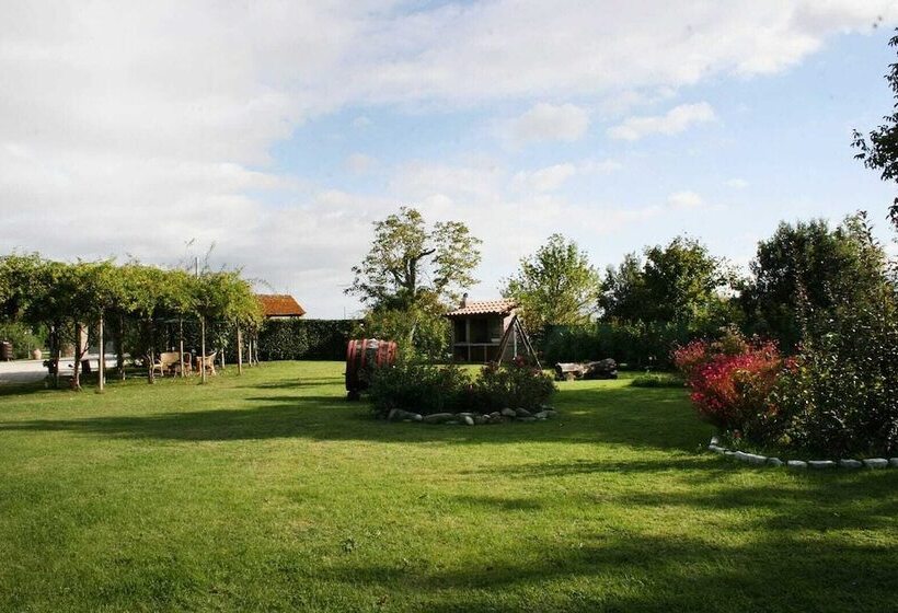 בית מלון כפרי River Melody