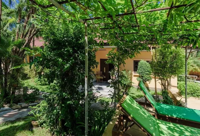 Hotelli Samui Green Space Resort