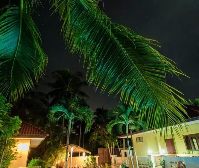 Hotelli Samui Green Space Resort