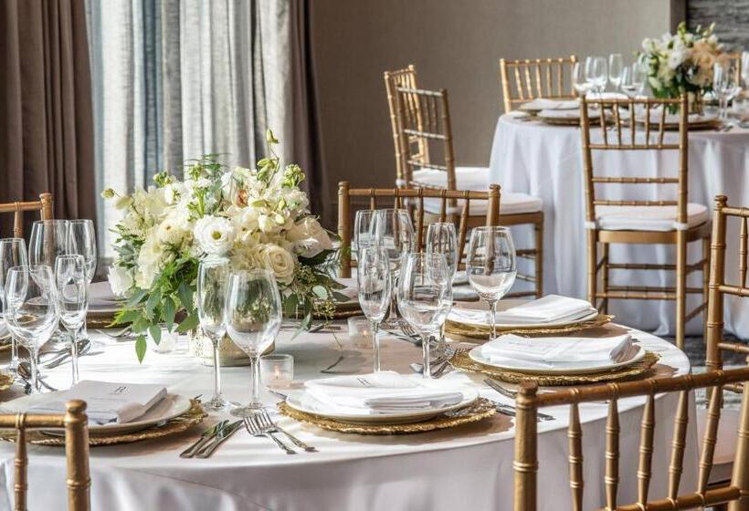 The Row Hotel At Assembly Row, Autograph Collection