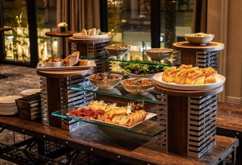 The Row Hotel At Assembly Row, Autograph Collection