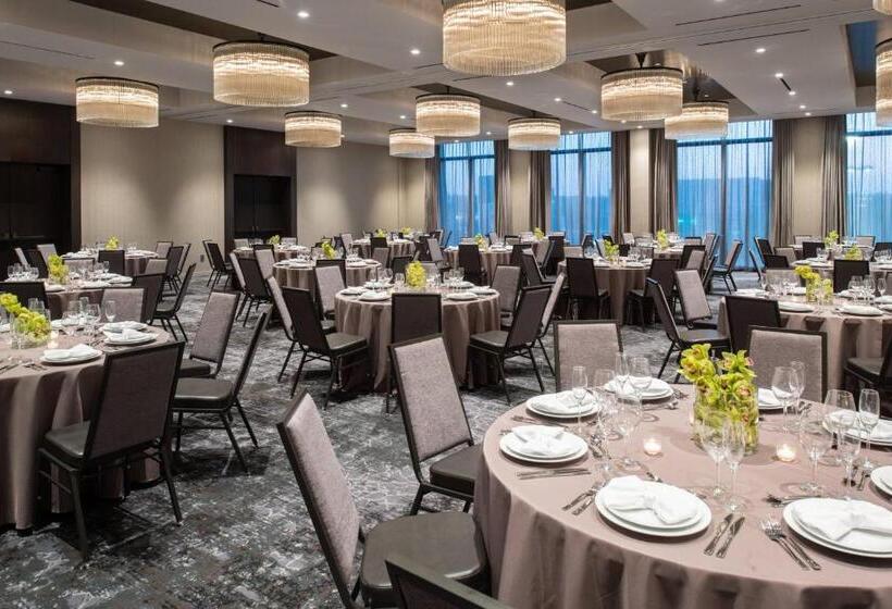 The Row Hotel At Assembly Row, Autograph Collection