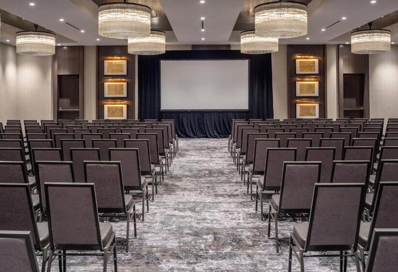 The Row Hotel At Assembly Row, Autograph Collection