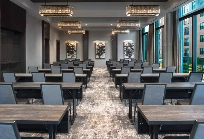 The Row Hotel At Assembly Row, Autograph Collection