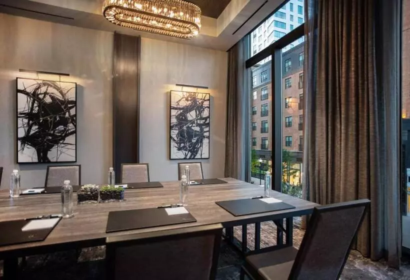 The Row Hotel At Assembly Row, Autograph Collection