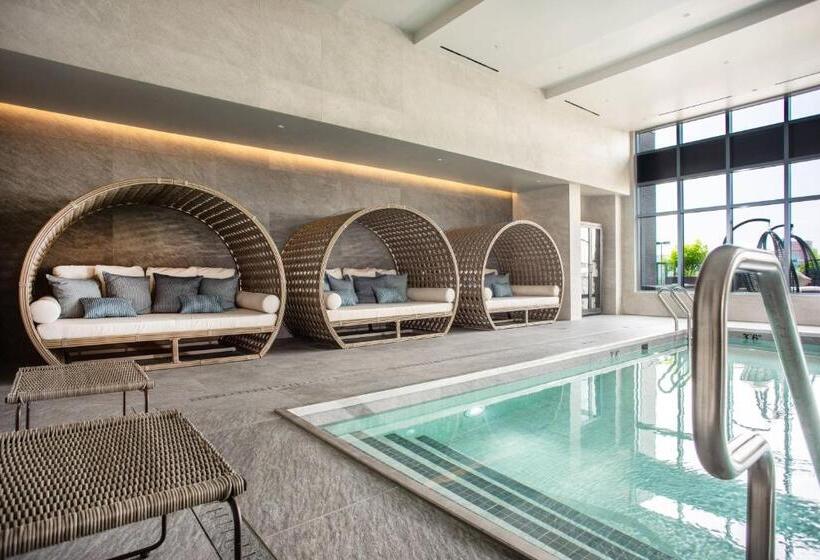 The Row Hotel At Assembly Row, Autograph Collection