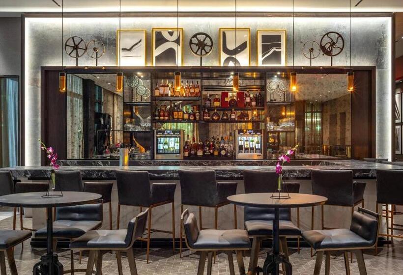 The Row Hotel At Assembly Row, Autograph Collection