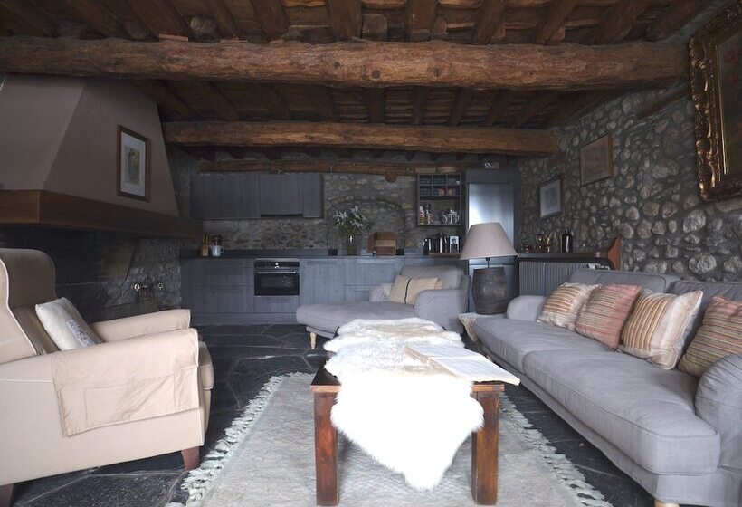 هتل Mas Sant Marc