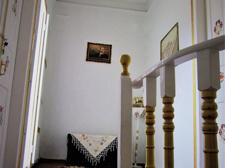 فندق Ayvalık 1881 Pansiyon