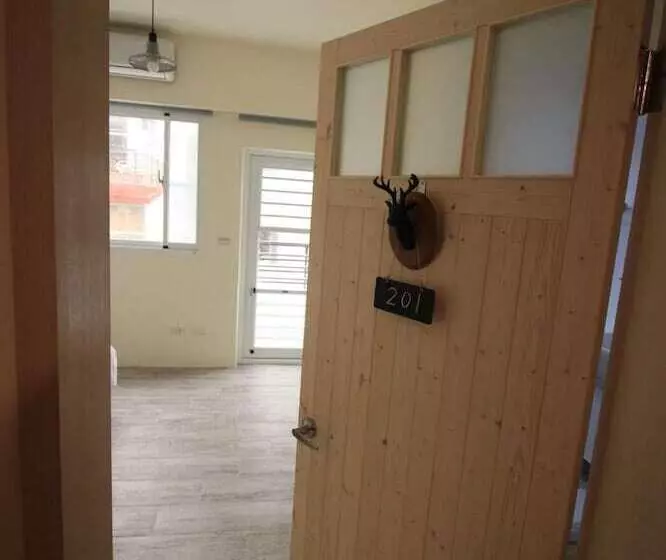 هتل 古栗chestnut Guest House 可包棟民宿