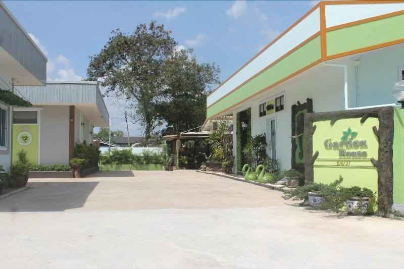 בית מלון כפרי Garden House Resort