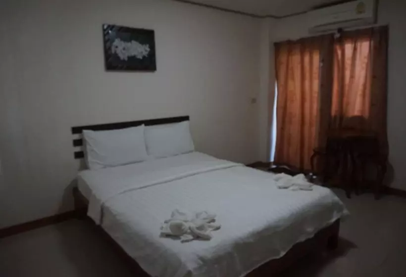 ホテル Gongaew Mansion