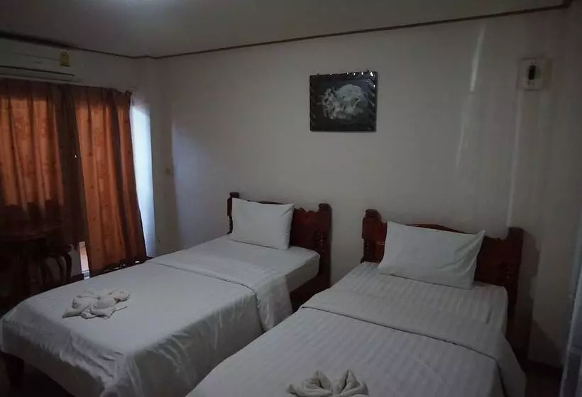 ホテル Gongaew Mansion