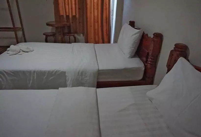 ホテル Gongaew Mansion