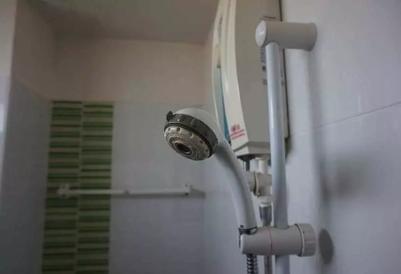 ホテル Gongaew Mansion