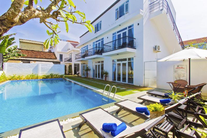 هتل Hoi An Sunny Pool Villa