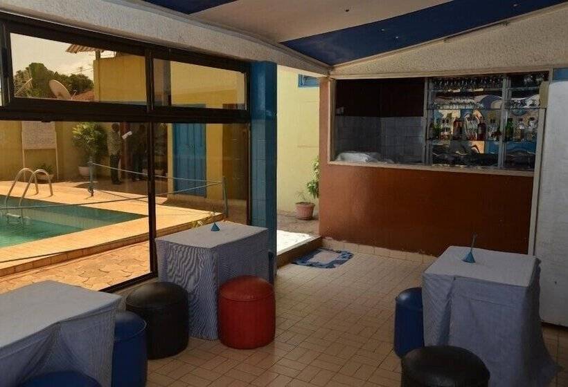 هتل Hôtel Résidence Les Anges