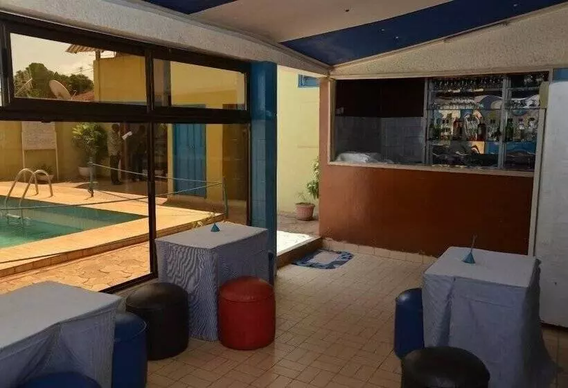 هتل Hôtel Résidence Les Anges