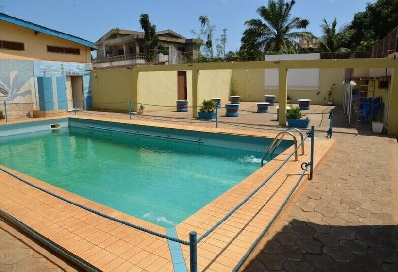 هتل Hôtel Résidence Les Anges