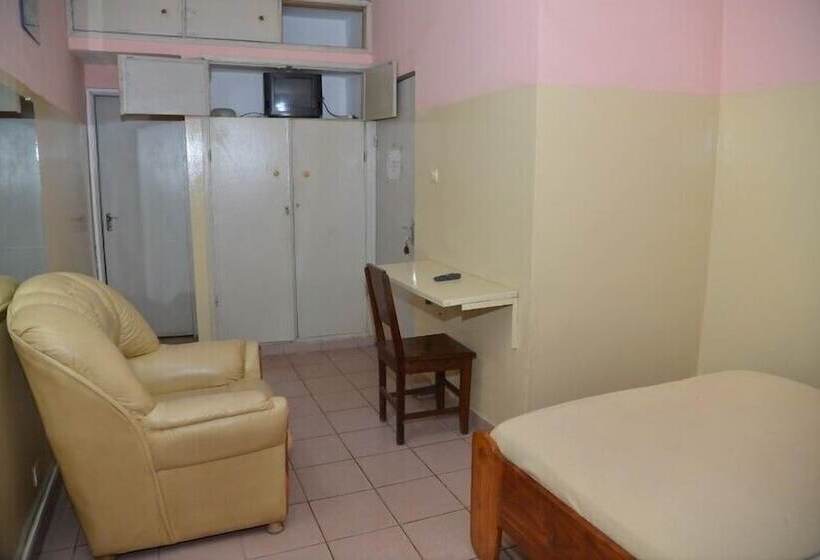 هتل Hôtel Résidence Les Anges