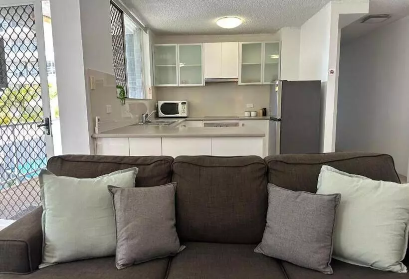 ホテル Meridian Tower Kirra Beach