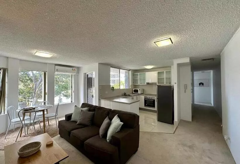 ホテル Meridian Tower Kirra Beach