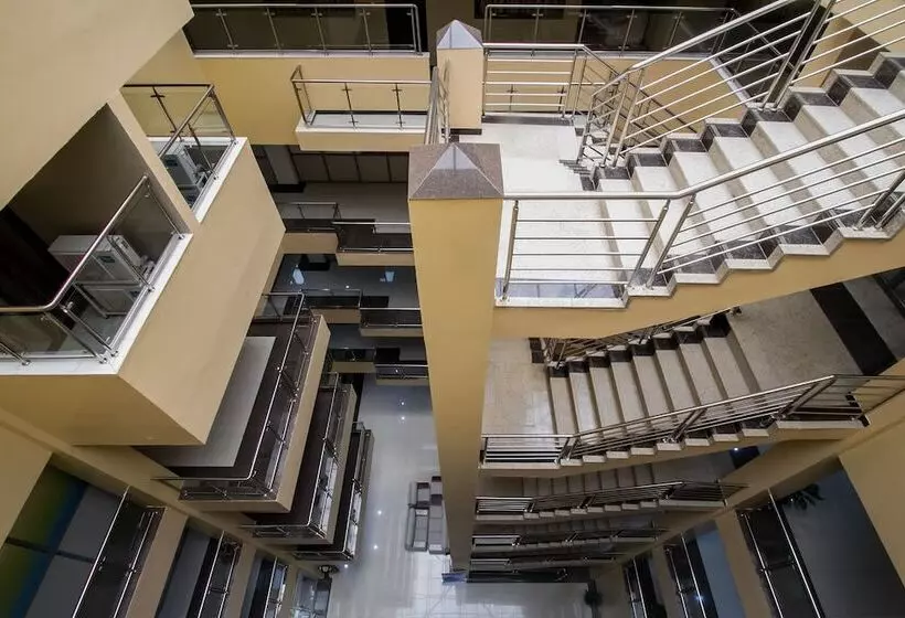 هتل Ntinda Complex Apartments