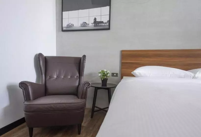 هتل Ox Suites