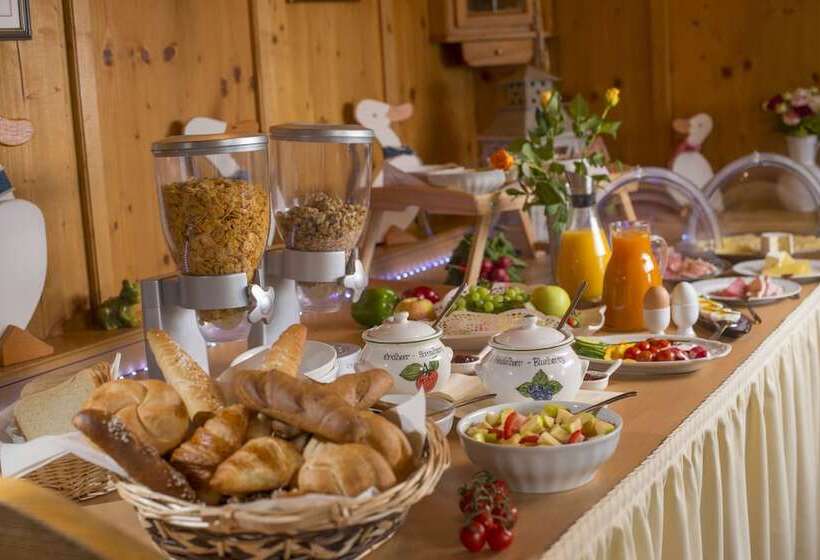 فندق Pension Lackenbauer