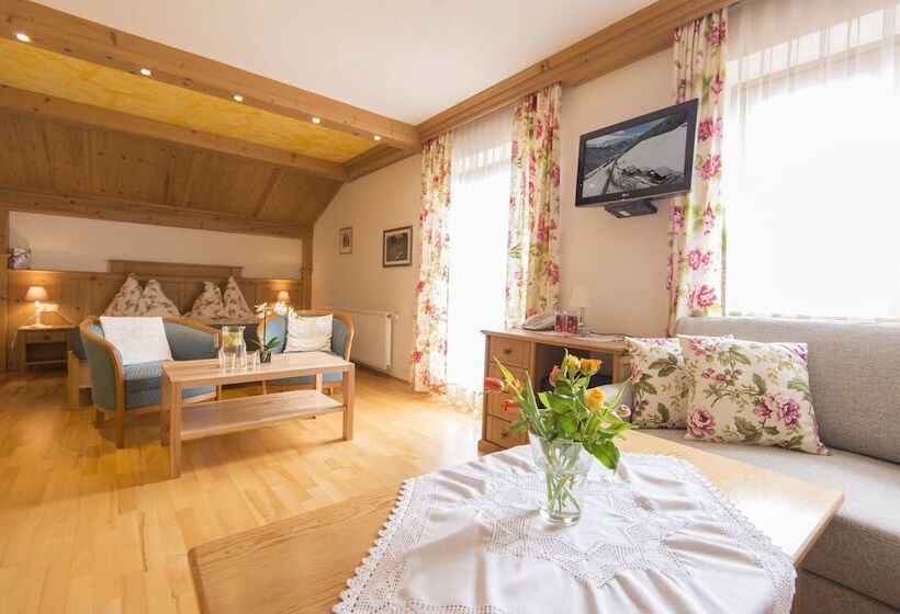 فندق Pension Lackenbauer