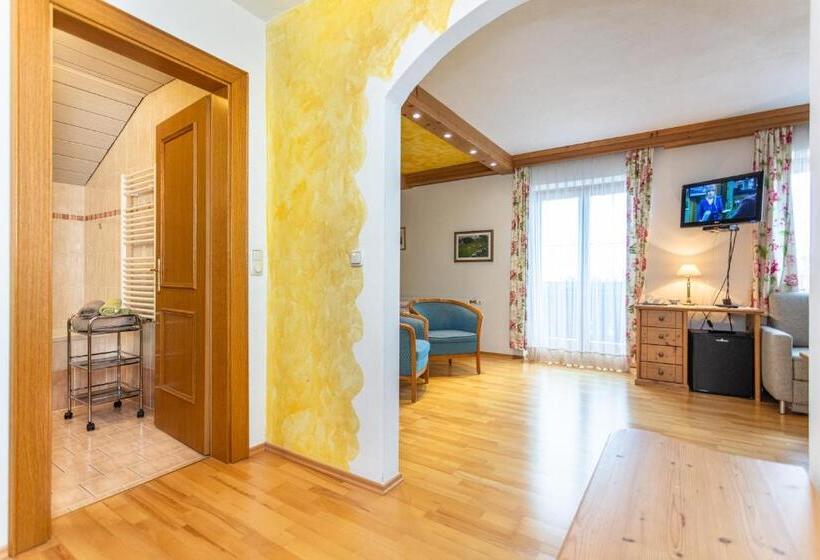 فندق Pension Lackenbauer