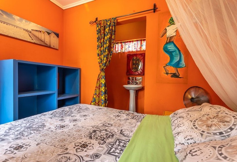 هتل Victoria Falls Backpackers Zambia