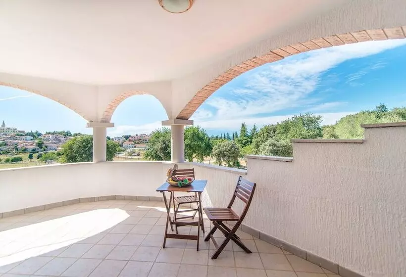 هتل Apartments And Rooms With Wifi Vrsar, Porec   3007