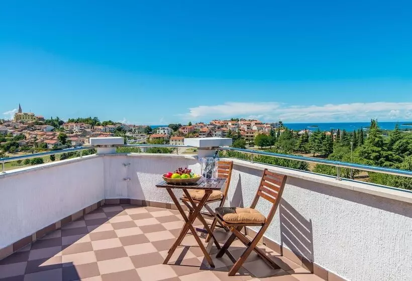 هتل Apartments And Rooms With Wifi Vrsar, Porec   3007