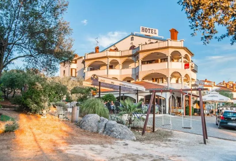 هتل Apartments And Rooms With Wifi Vrsar, Porec   3007