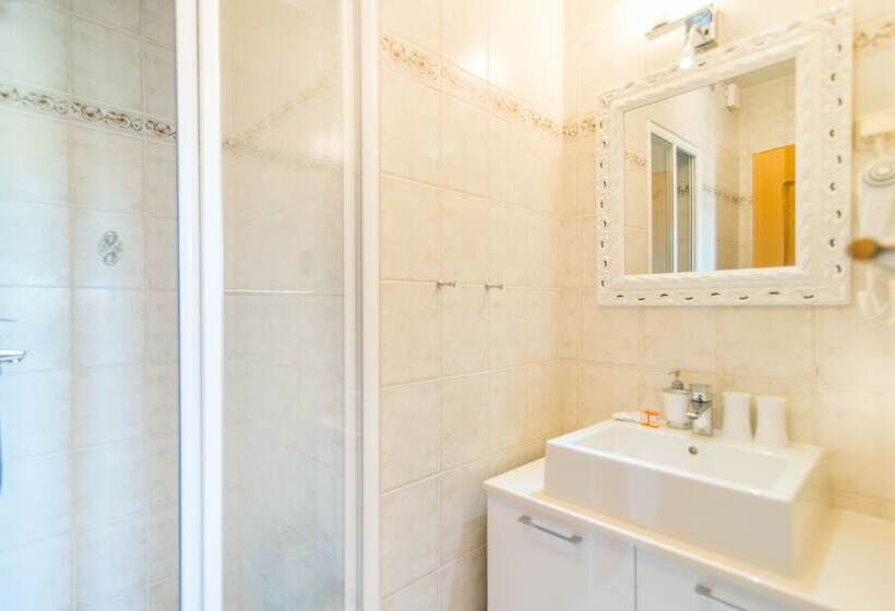 호텔 Apartments And Rooms With Wifi Vrsar, Porec   3007