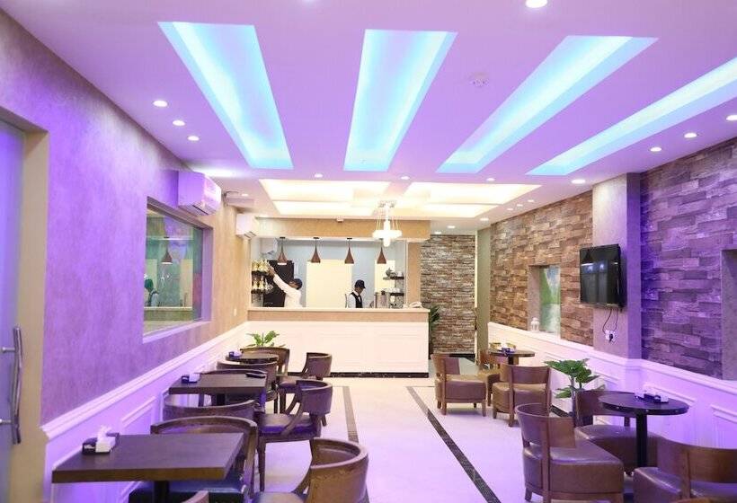 Отель Ashbilia Suites