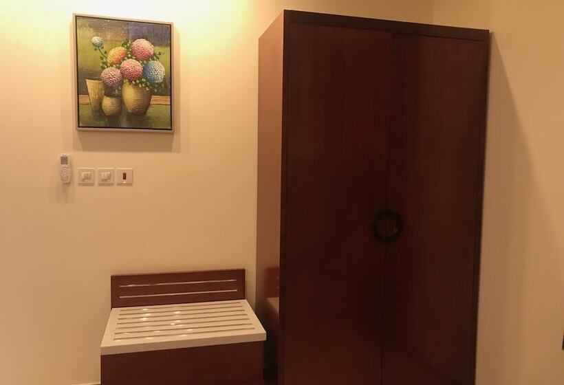 Отель Ashbilia Suites