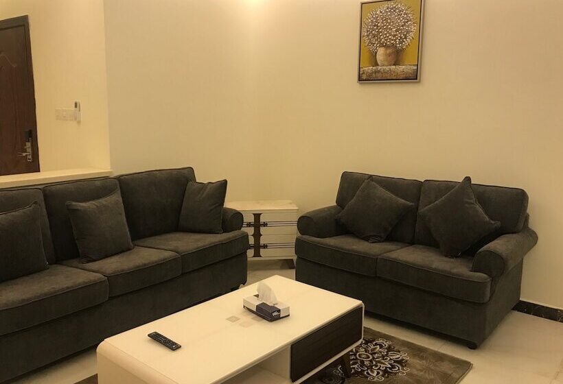 Отель Ashbilia Suites