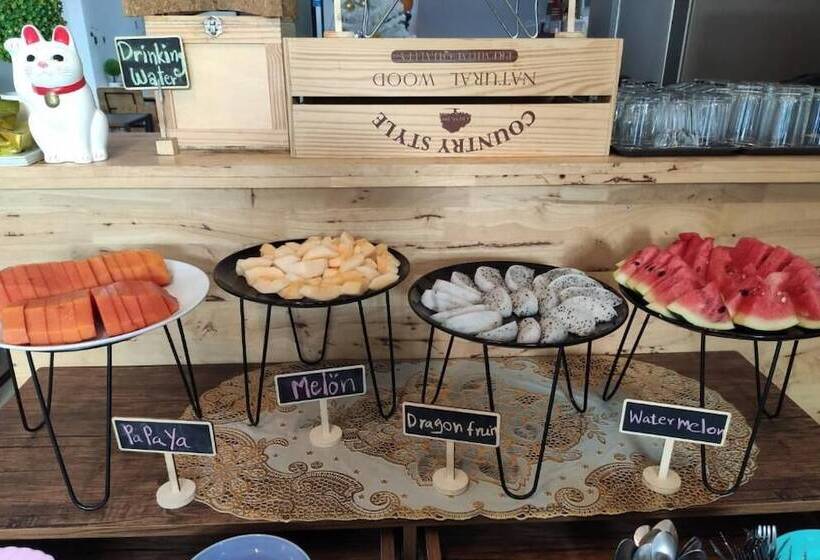 هتل Bann Tawan Hostel Chiang Rai