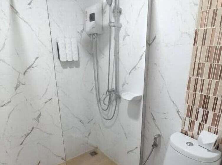 هتل Bann Tawan Hostel Chiang Rai