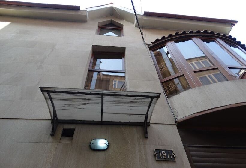 هتل Destiny 1 Hostel