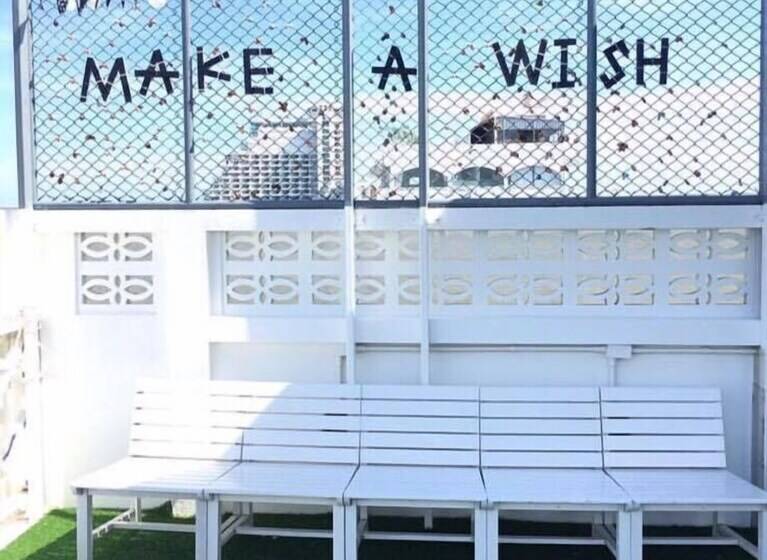 Hotelli Jetty Huahin Hostel